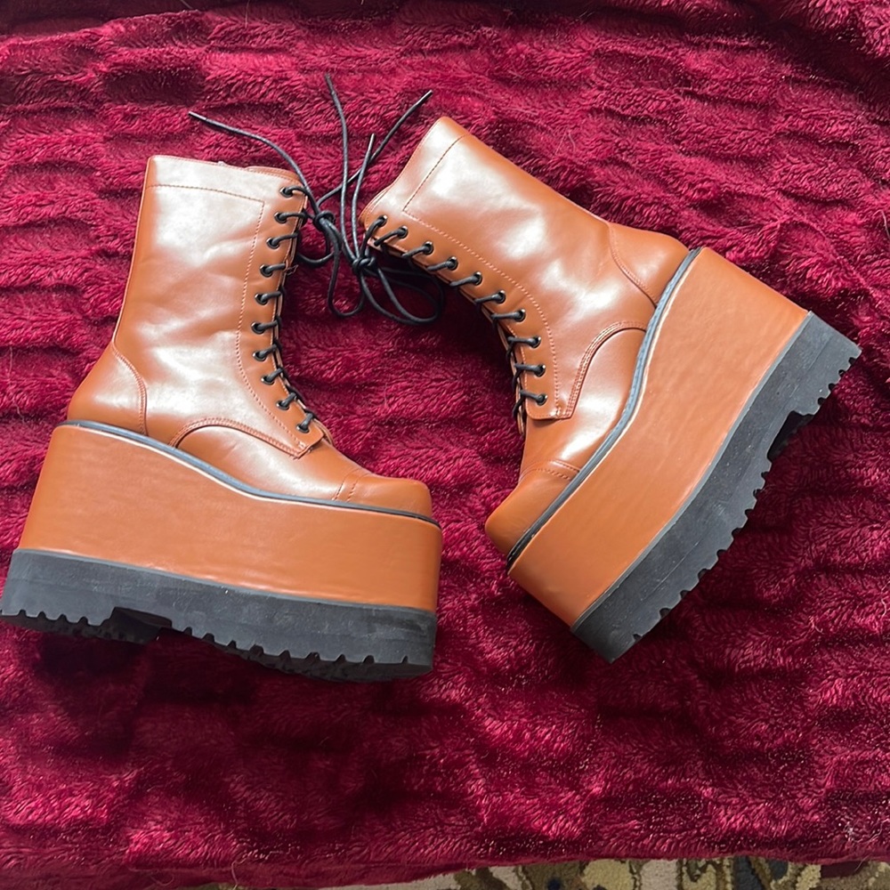 brand new lemon drop privileged platform boots cognac size 7.5 womens